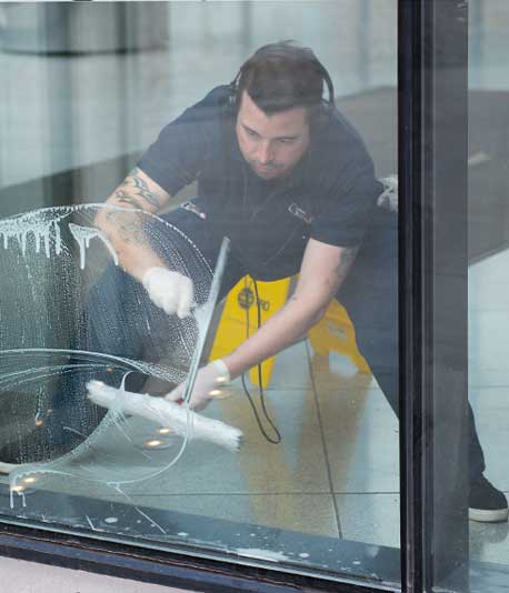 Ihr Fensterputzer in Hamburg ·